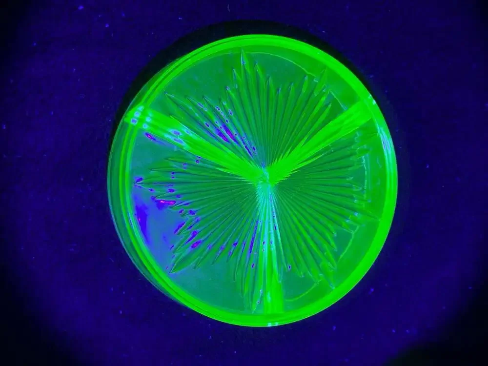 Rare Vintage 2-Piece Uranium Glass Dish with Benedict Indestructo Metal Caddy